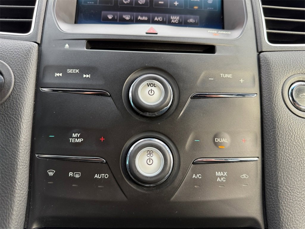 Used 2014 Ford Taurus SEL w/ Equipment Group 201A image 18