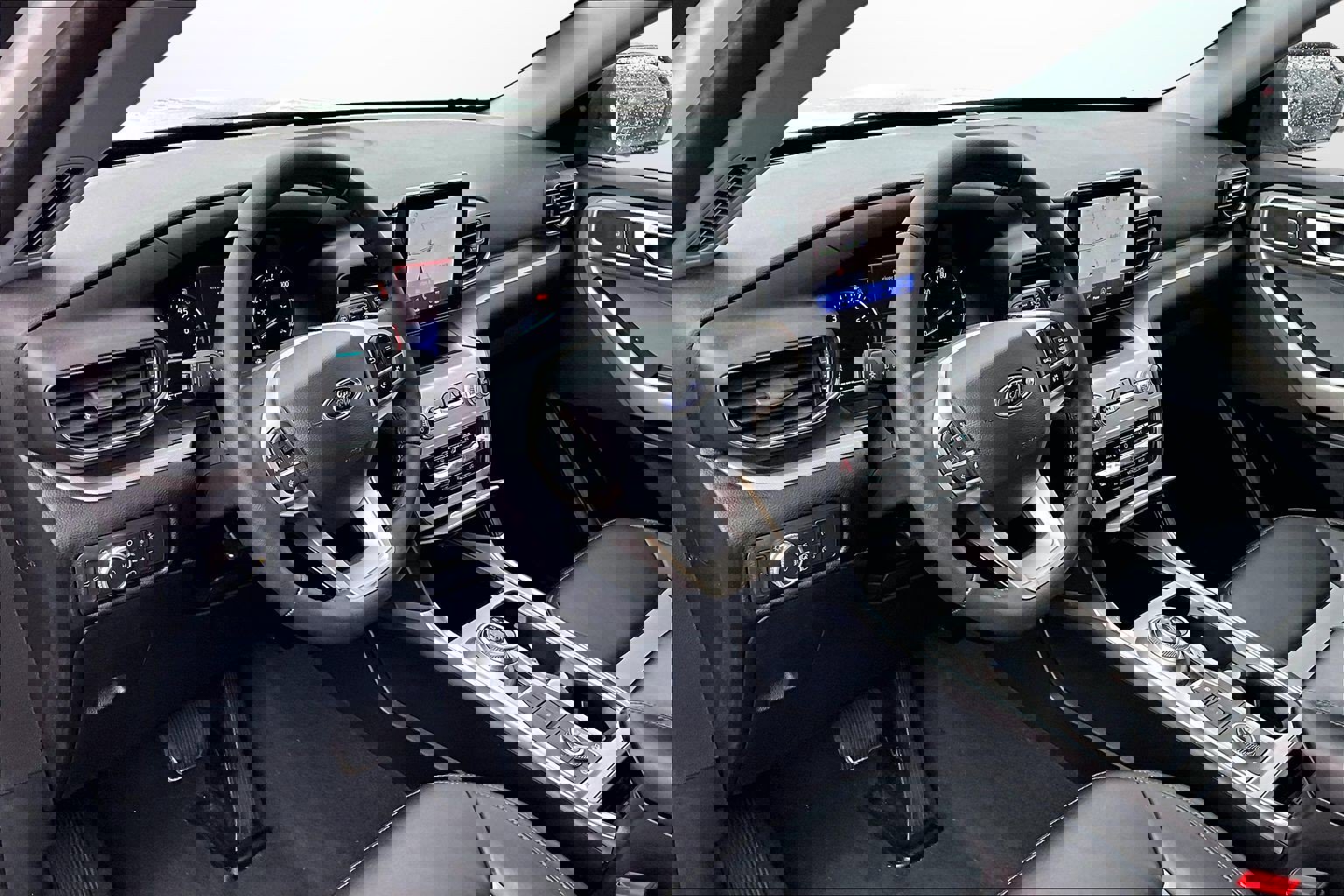 Used 2022 Ford Explorer XLT w/ Equipment Group 202A image 21