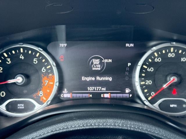 Used 2017 Jeep Renegade Trailhawk AWD/4WD image 12