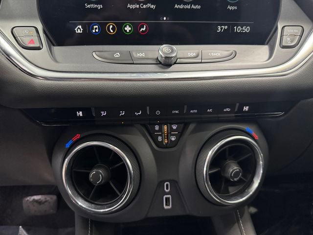 Used 2023 Chevrolet Blazer LT image 3