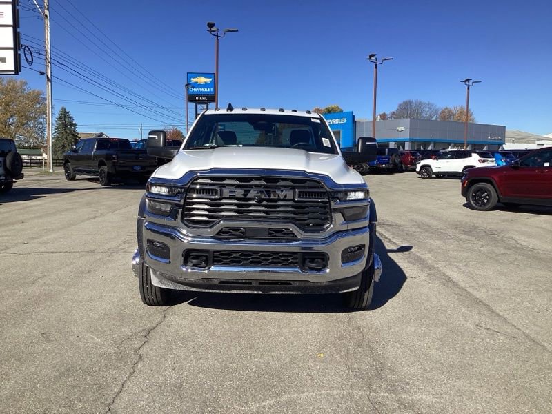 New 2026 RAM 5500 Tradesman w/ Chrome Appearance Group image 2