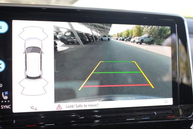 Used 2025 Volkswagen Atlas Cross Sport SE w/ Panoramic Sunroof Package image 19