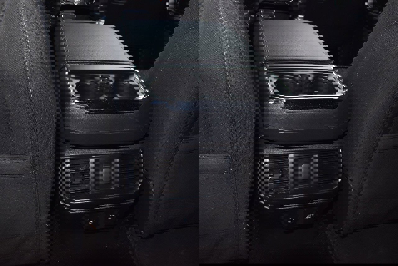 Certified 2022 Ford F150 XLT w/ Equipment Group 302A High image 18