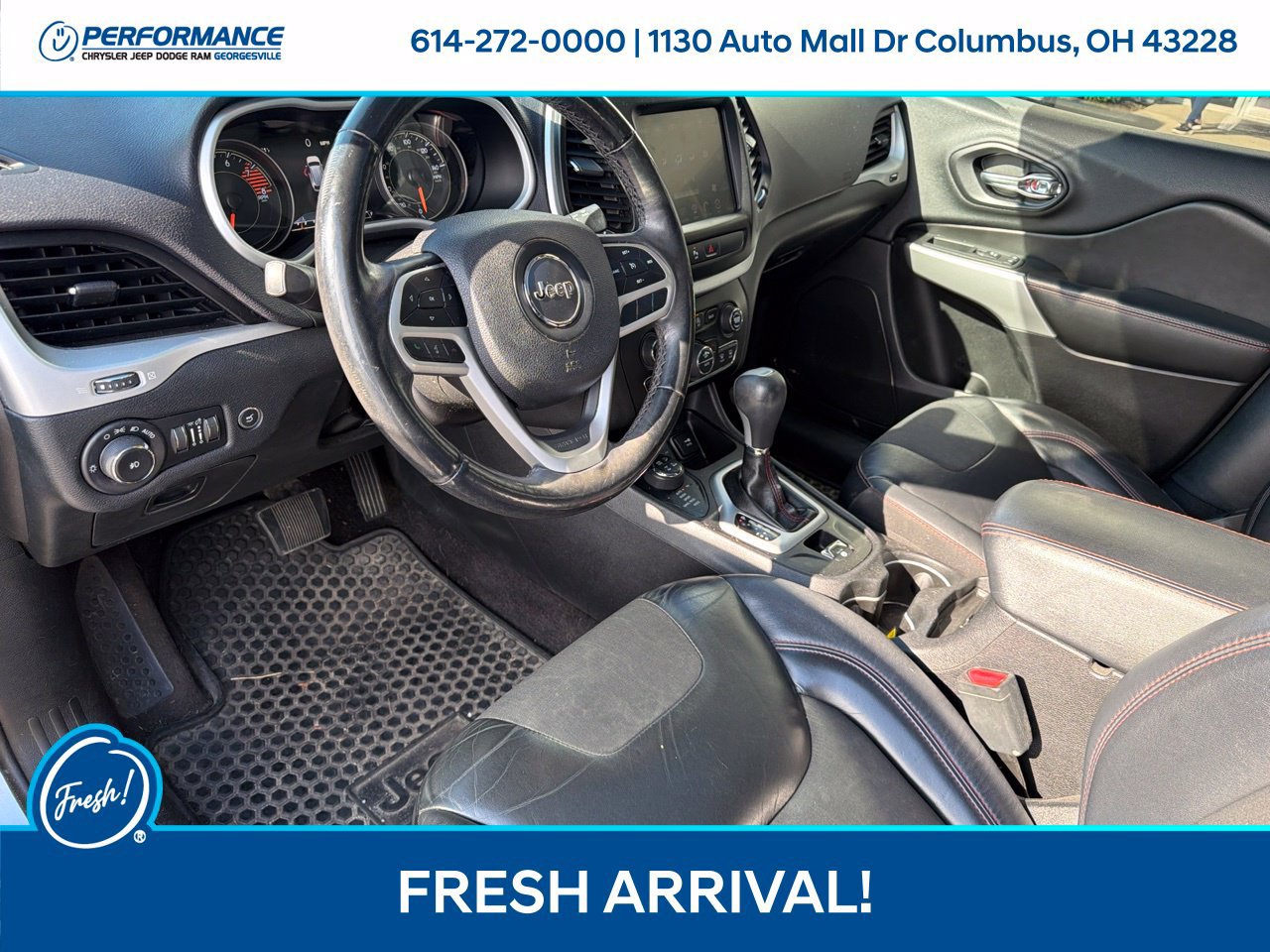 Used 2018 Jeep Cherokee Trailhawk w/ Comfort/Convenience Group AWD/4WD image 14