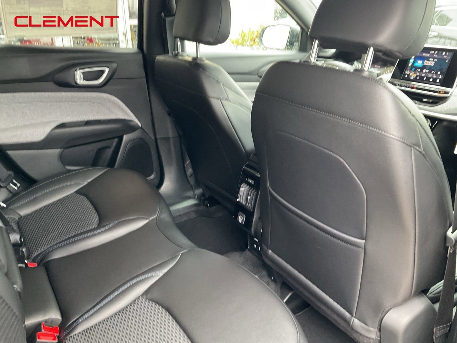 New 2026 Jeep Compass Latitude image 18