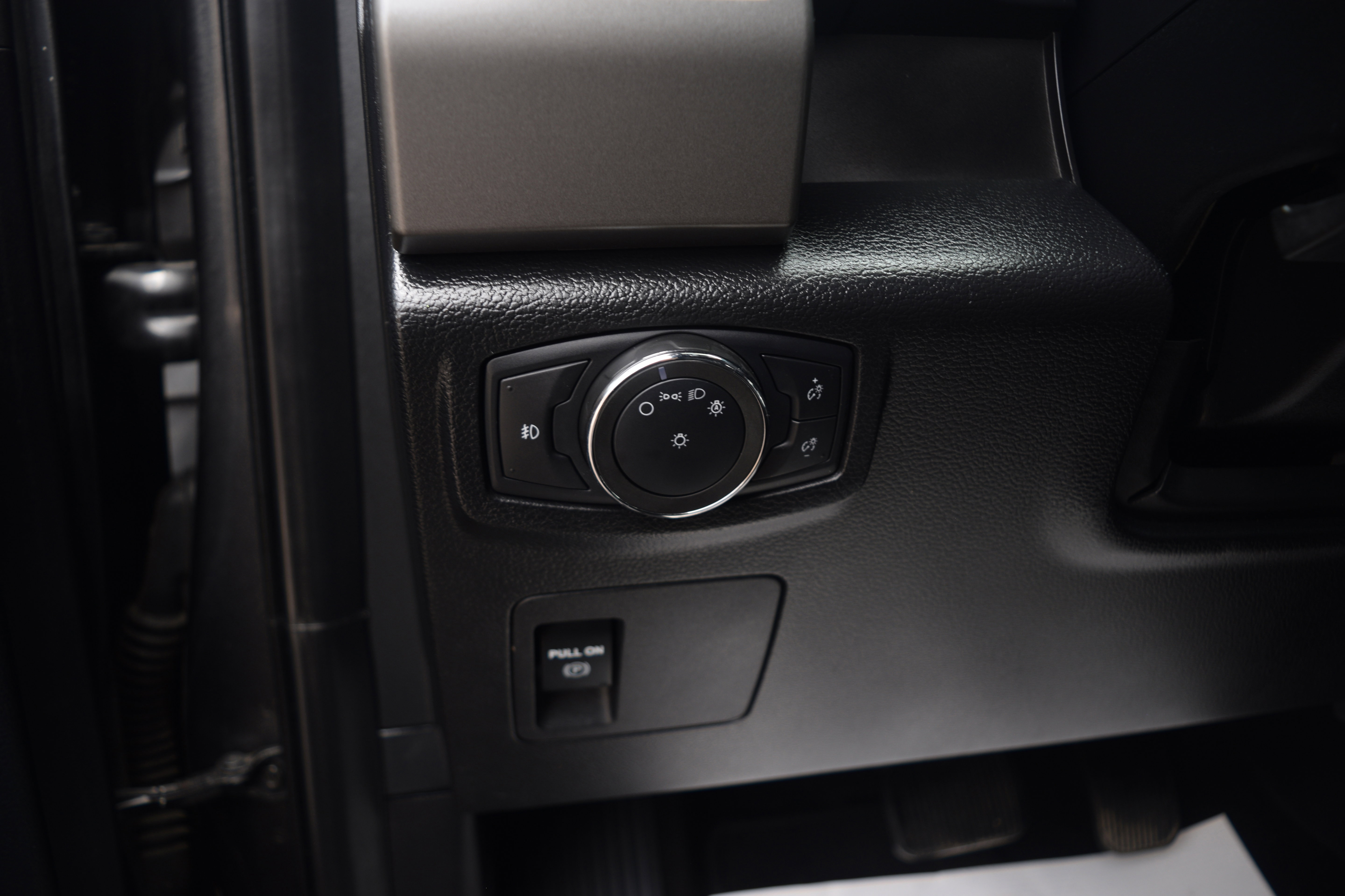 Used 2020 Ford Expedition XLT image 7