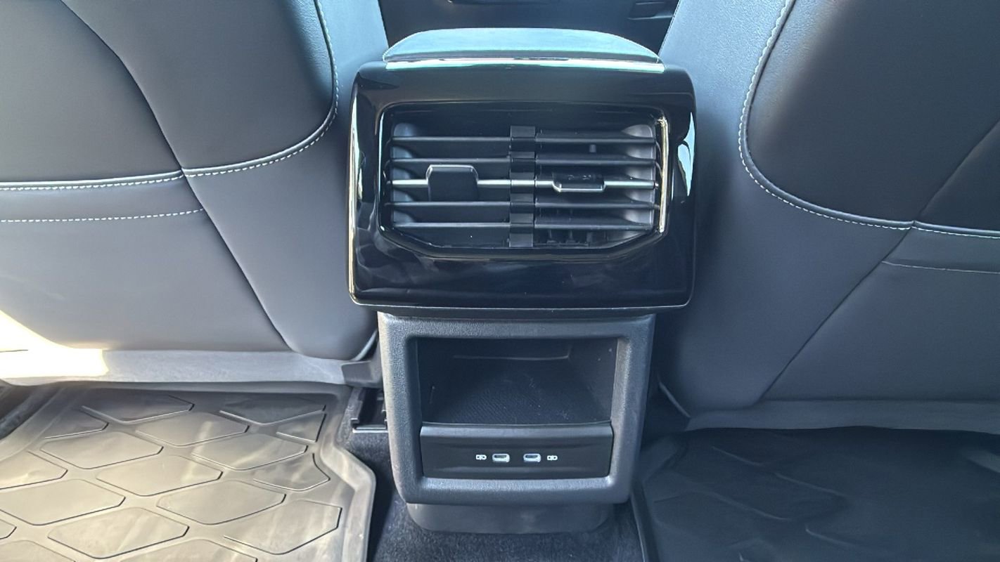 Used 2024 Volkswagen ID.4 Pro S image 12