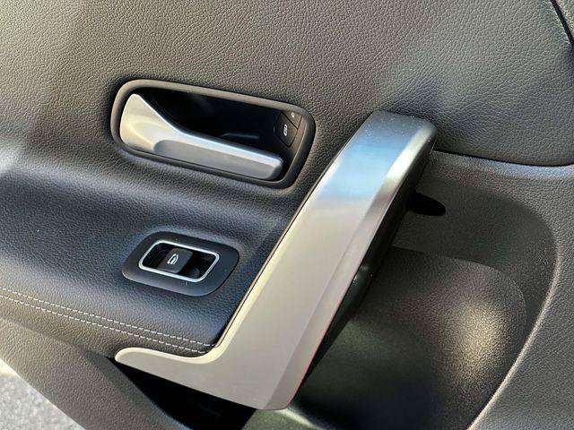 Used 2025 Mercedes-Benz CLA 250 4MATIC image 19