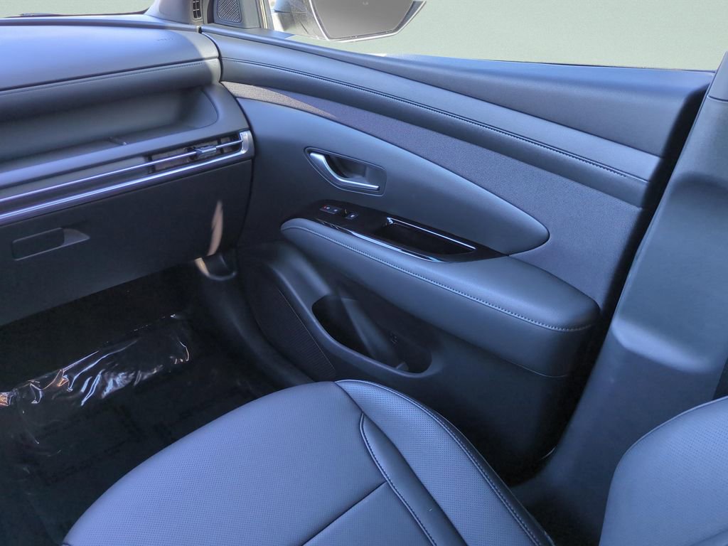 Certified 2025 Hyundai Santa Cruz SEL image 16