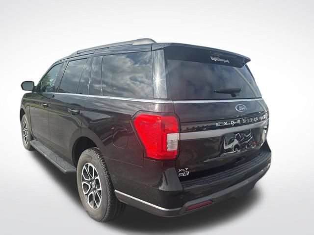 Used 2024 Ford Expedition XLT AWD/4WD image 3