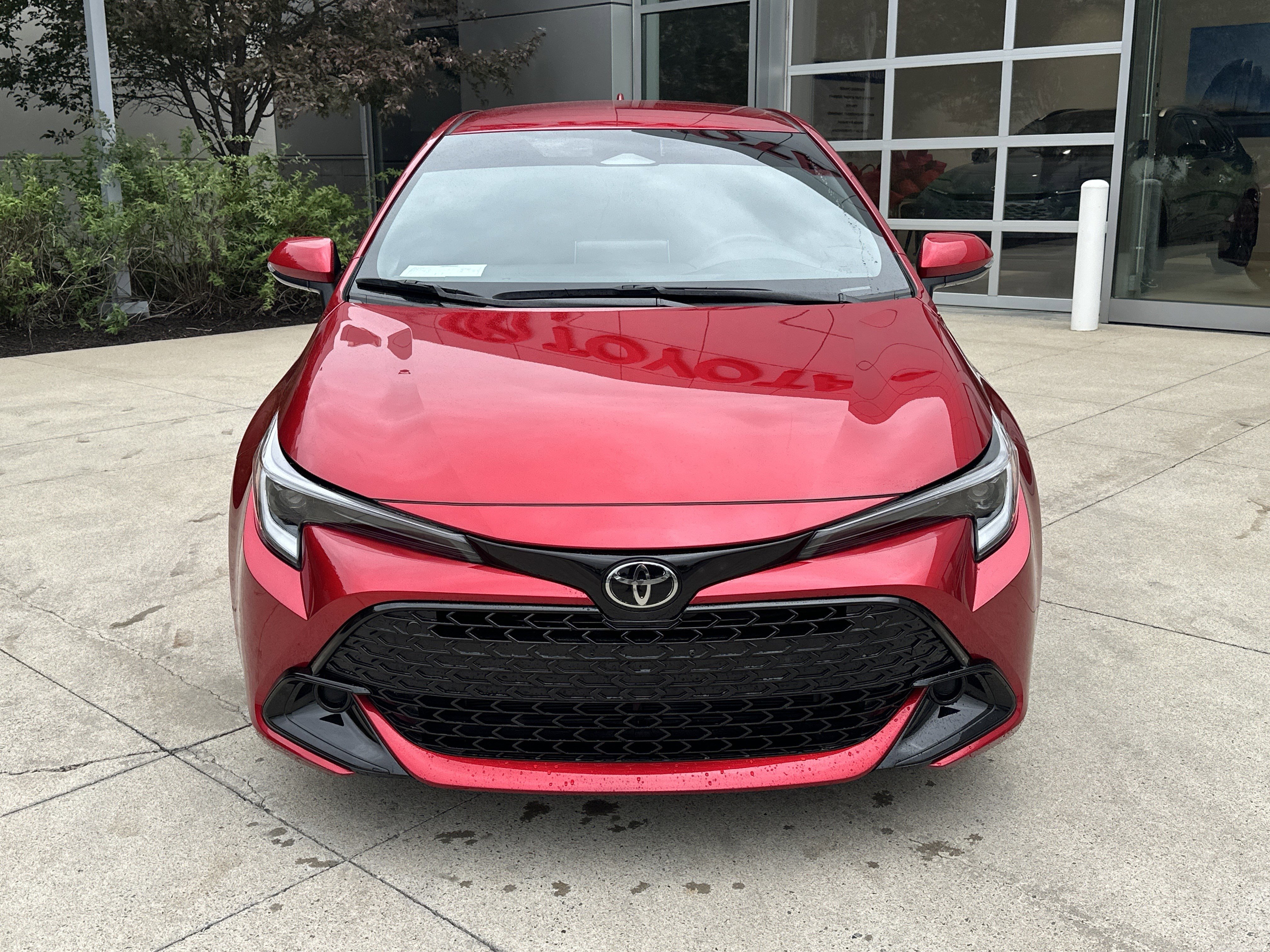 Used 2025 Toyota Corolla SE FWD image 5