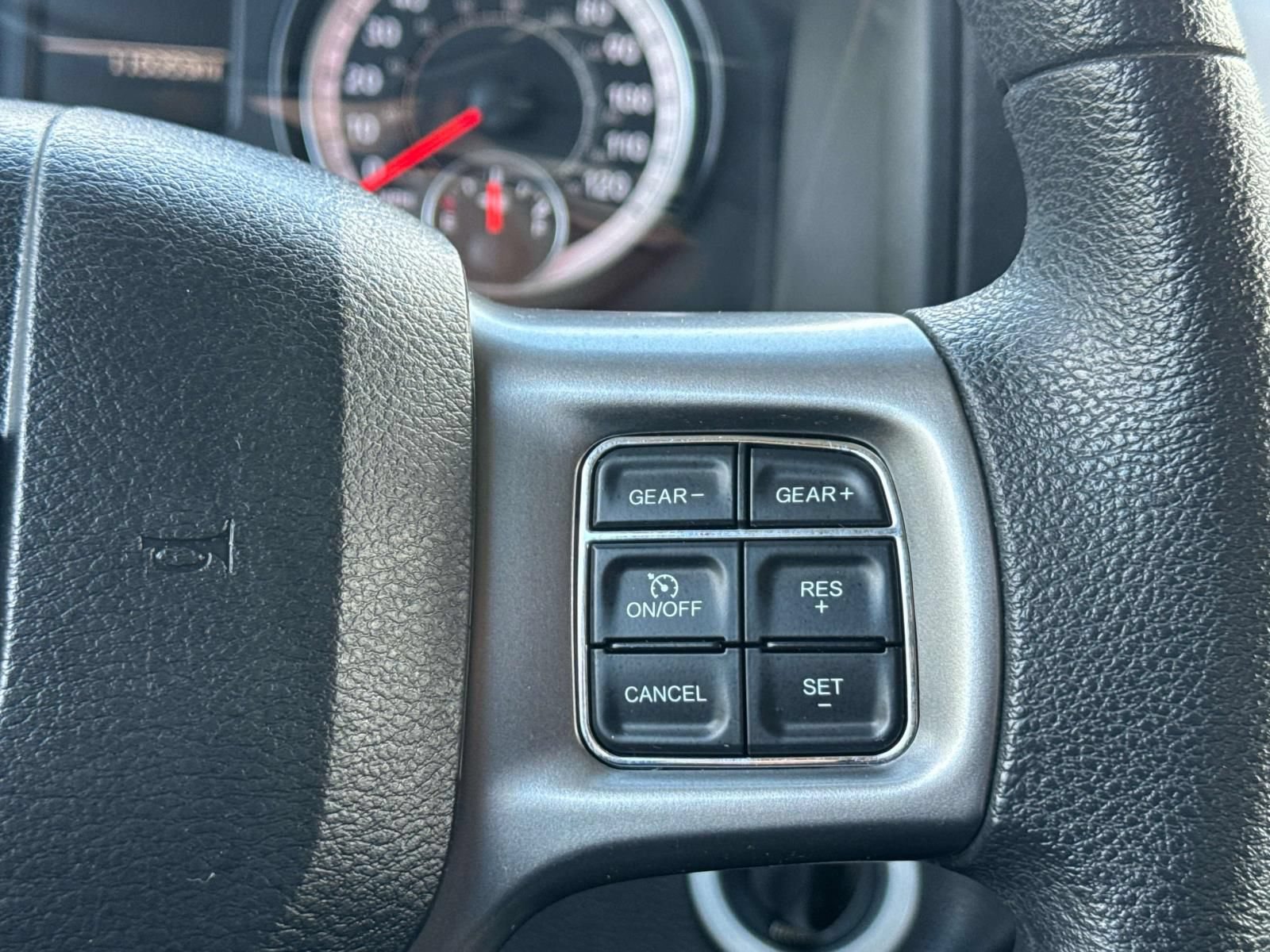 Used 2021 RAM 1500 Classic SLT AWD/4WD image 22
