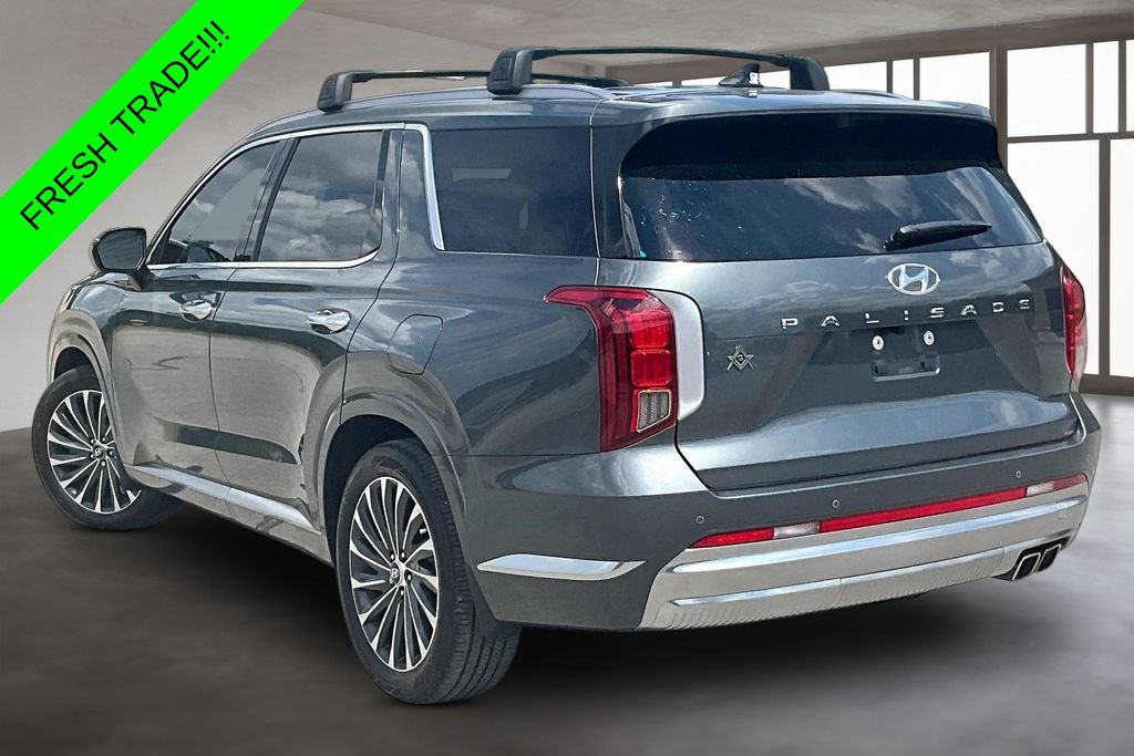 Used 2024 Hyundai Palisade Calligraphy FWD image 4