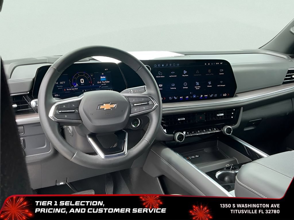 Used 2025 Chevrolet Suburban Premier RWD image 29