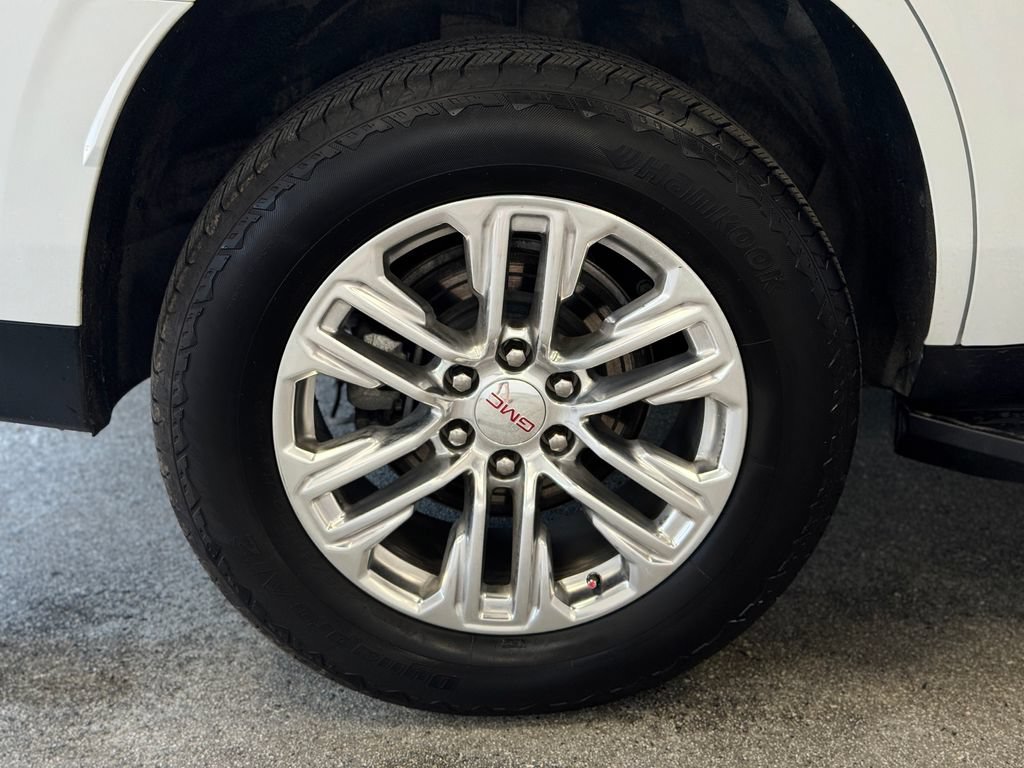 Used 2024 GMC Yukon SLT w/ SLT Luxury Package AWD/4WD image 26