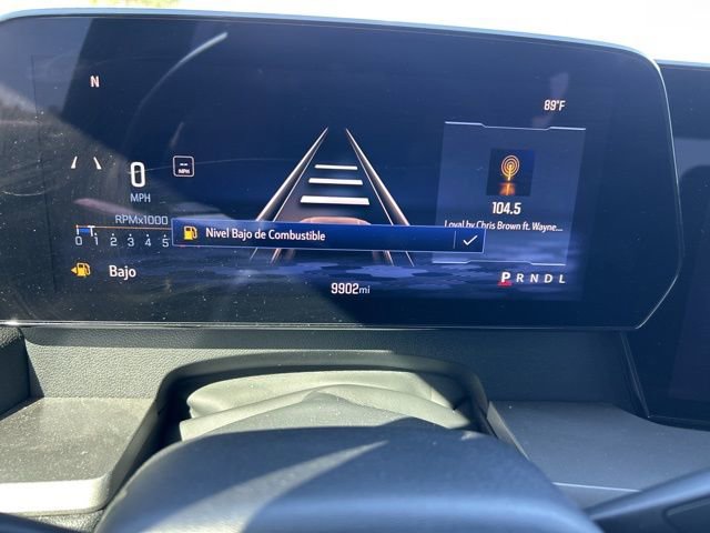 Used 2025 Chevrolet Traverse LT w/ Driver Confidence Package image 13