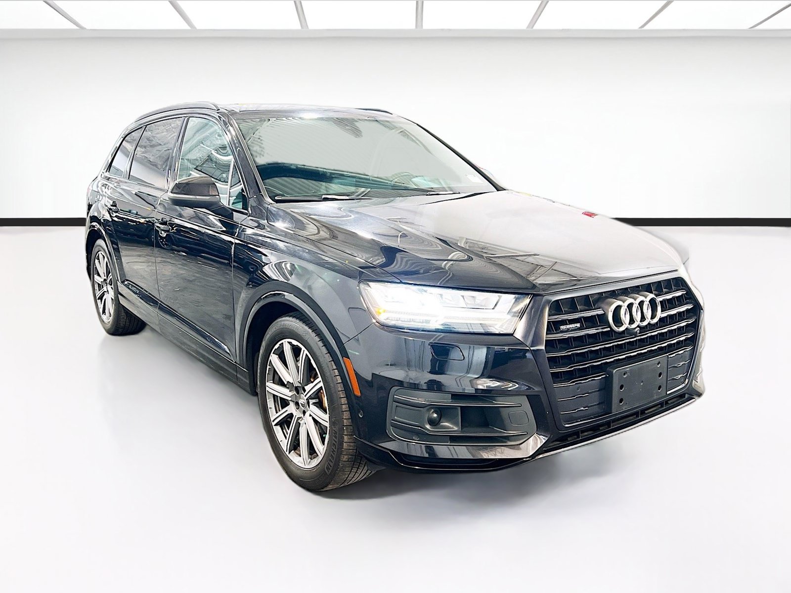 Used 2019 Audi Q7 3.0T Prestige w/ Prestige Package AWD/4WD image 3
