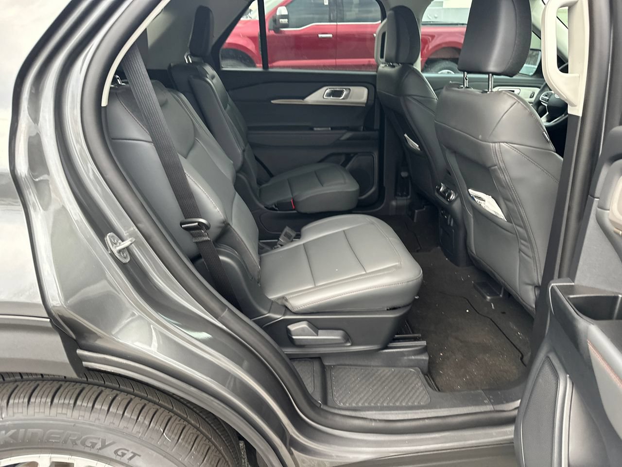 New 2026 Ford Explorer Active w/ Active Comfort Package RWD image 15