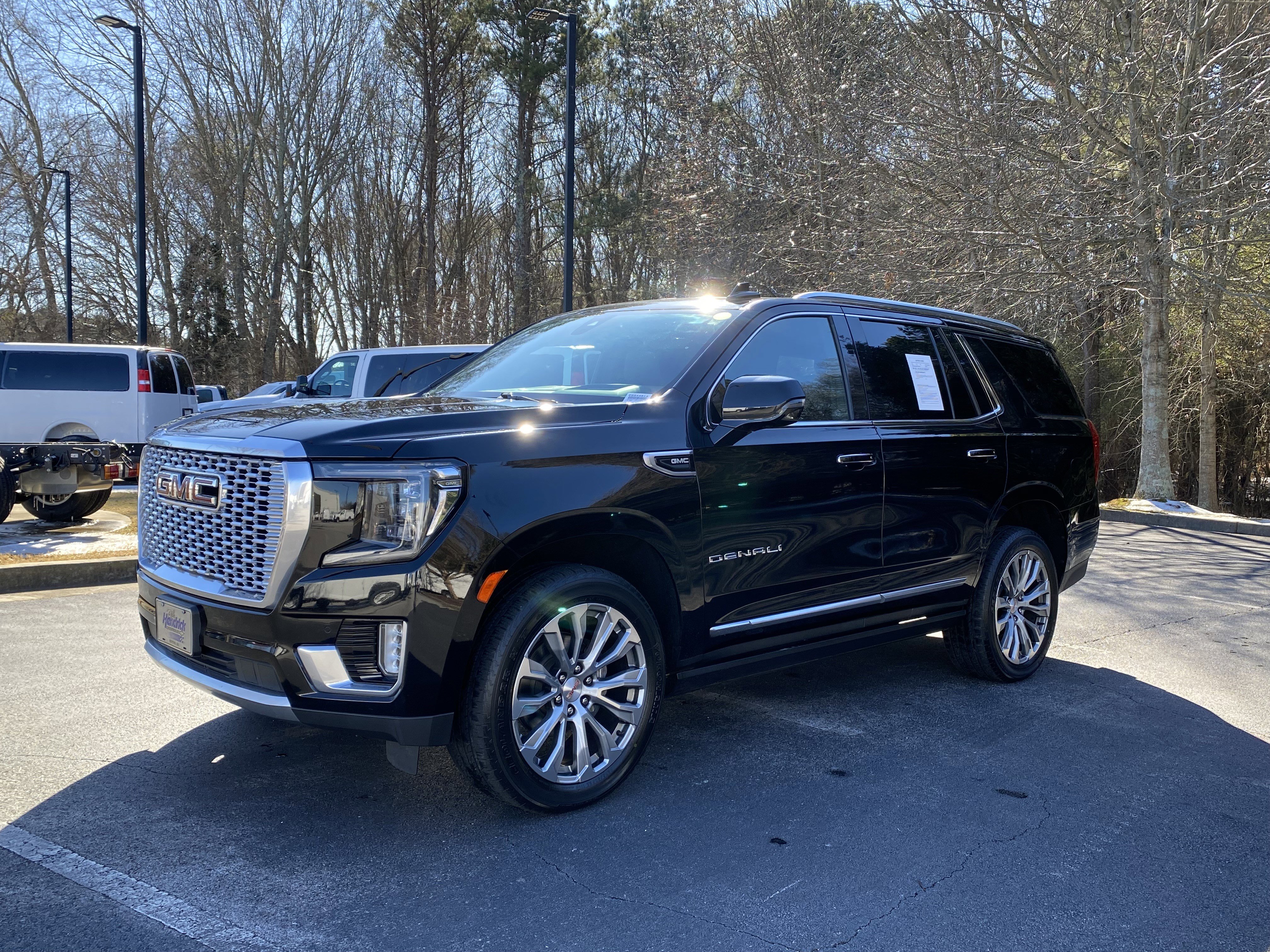 Used 2021 GMC Yukon Denali w/ Denali Premium Package image 5