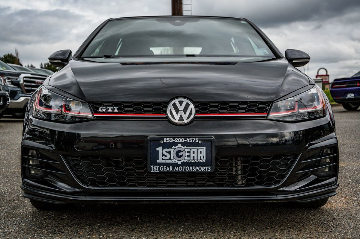 Used 2018 Volkswagen GTI SE FWD image 5