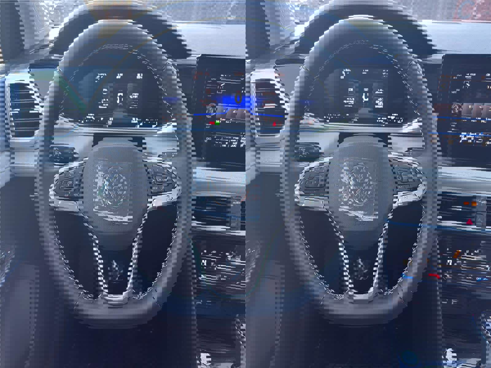 New 2026 Volkswagen Taos SE image 10