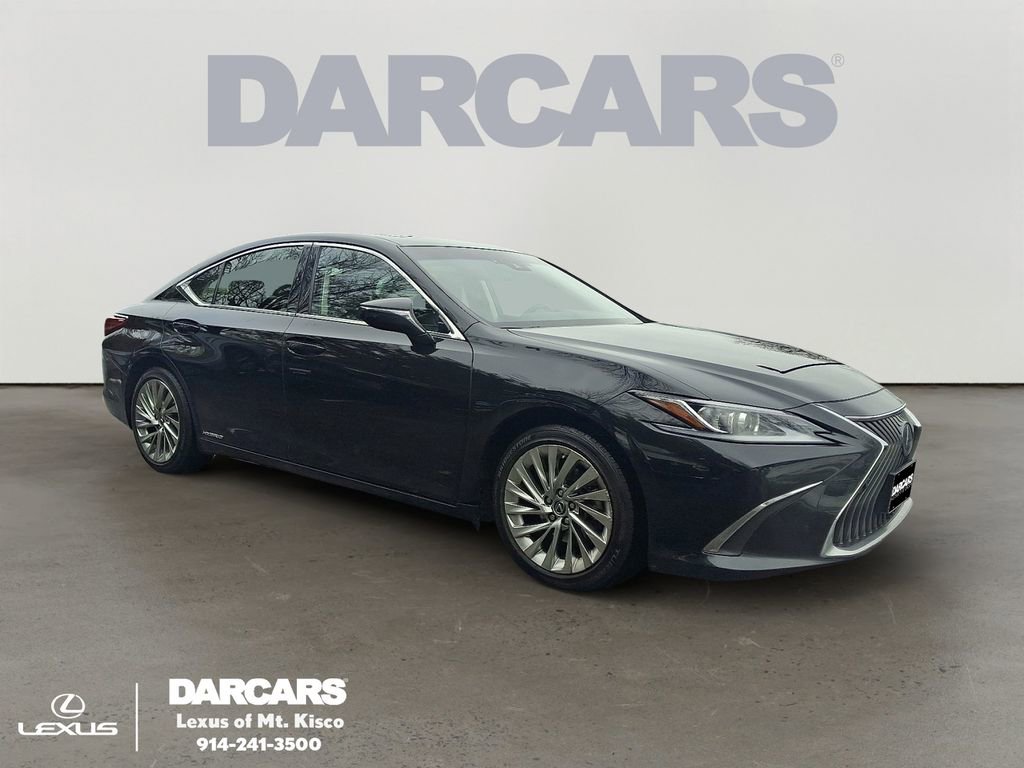 Used 2019 Lexus ES 300h w/ Luxury Package