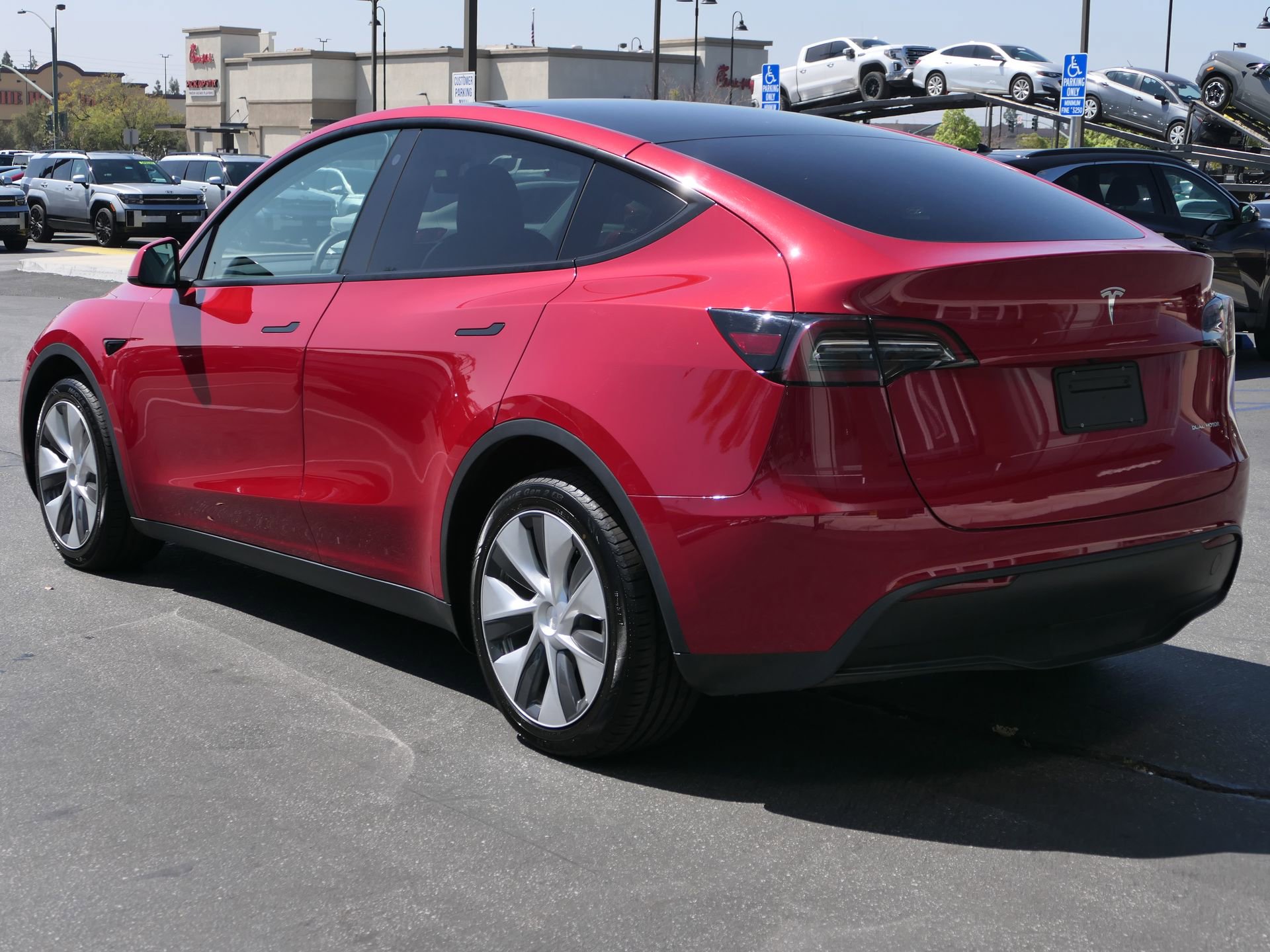 Used 2023 Tesla Model Y Long Range image 6