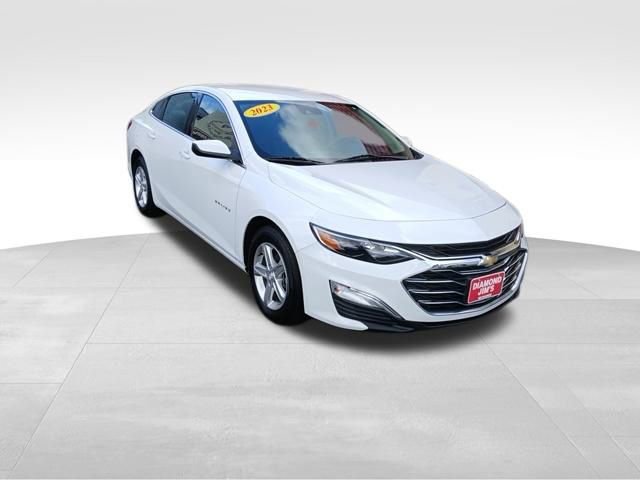 Used 2023 Chevrolet Malibu LS w/ Driver Confidence Package image 3