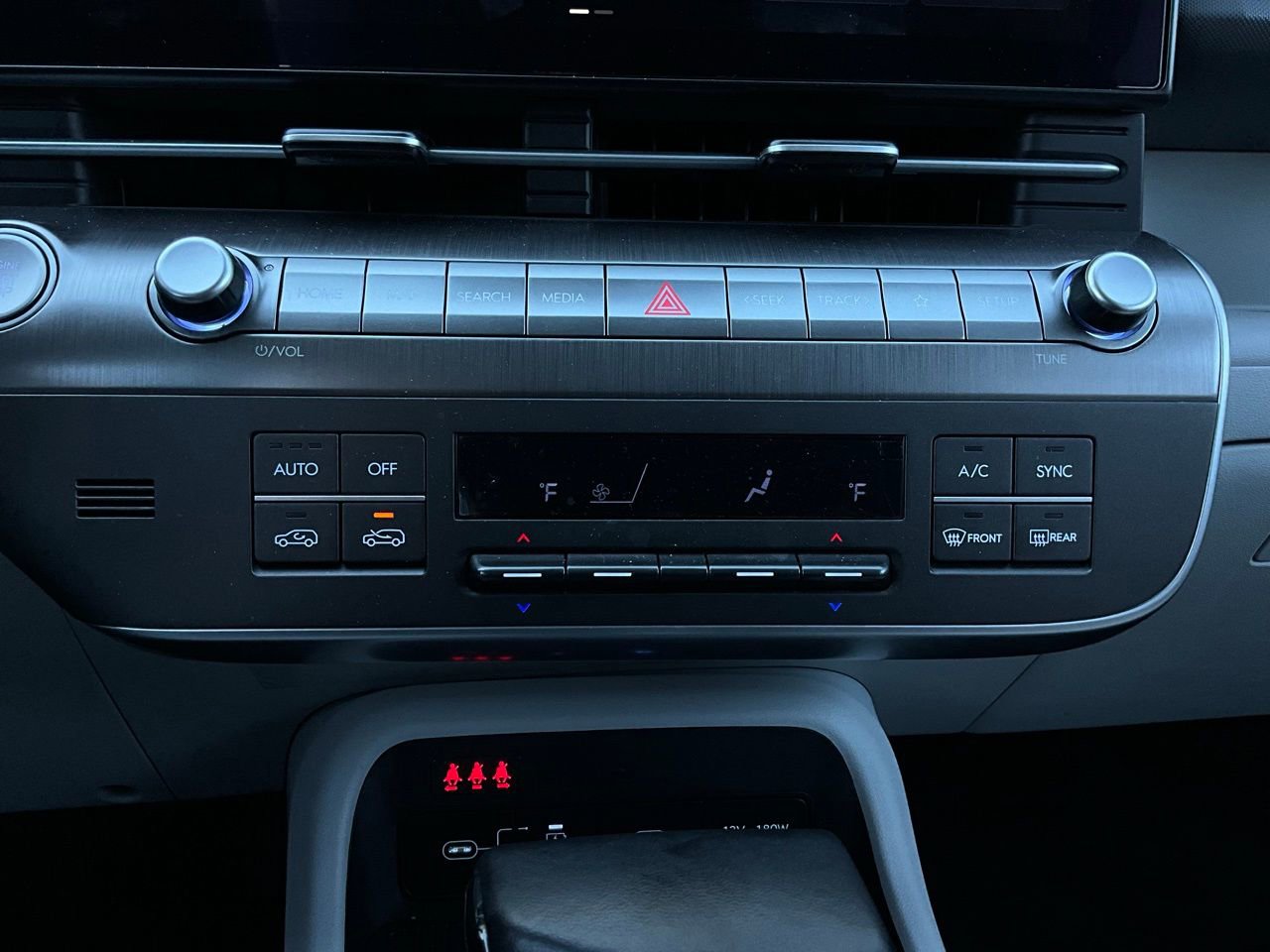 Used 2025 Hyundai Kona SEL image 28