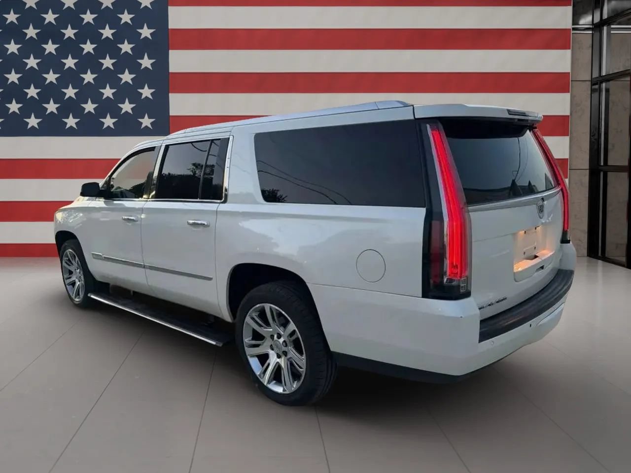 Used 2015 Cadillac Escalade ESV Premium AWD/4WD image 9