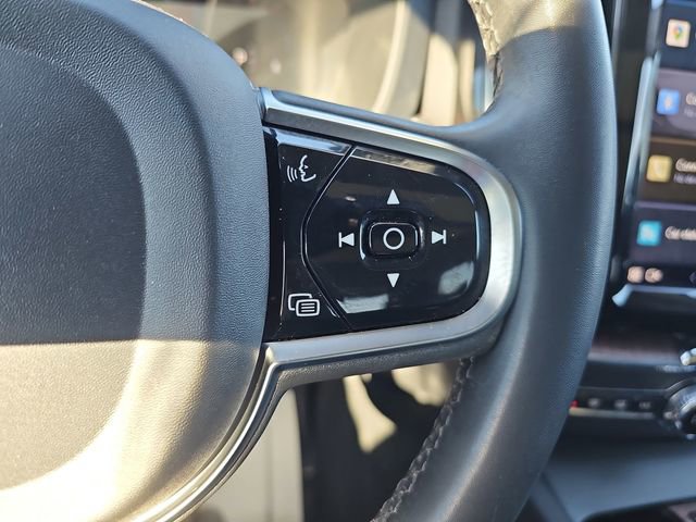 Used 2023 Volvo XC60 B5 Plus w/ Protection Package Premier image 25