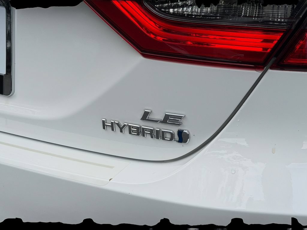 Used 2022 Toyota Camry LE FWD image 11