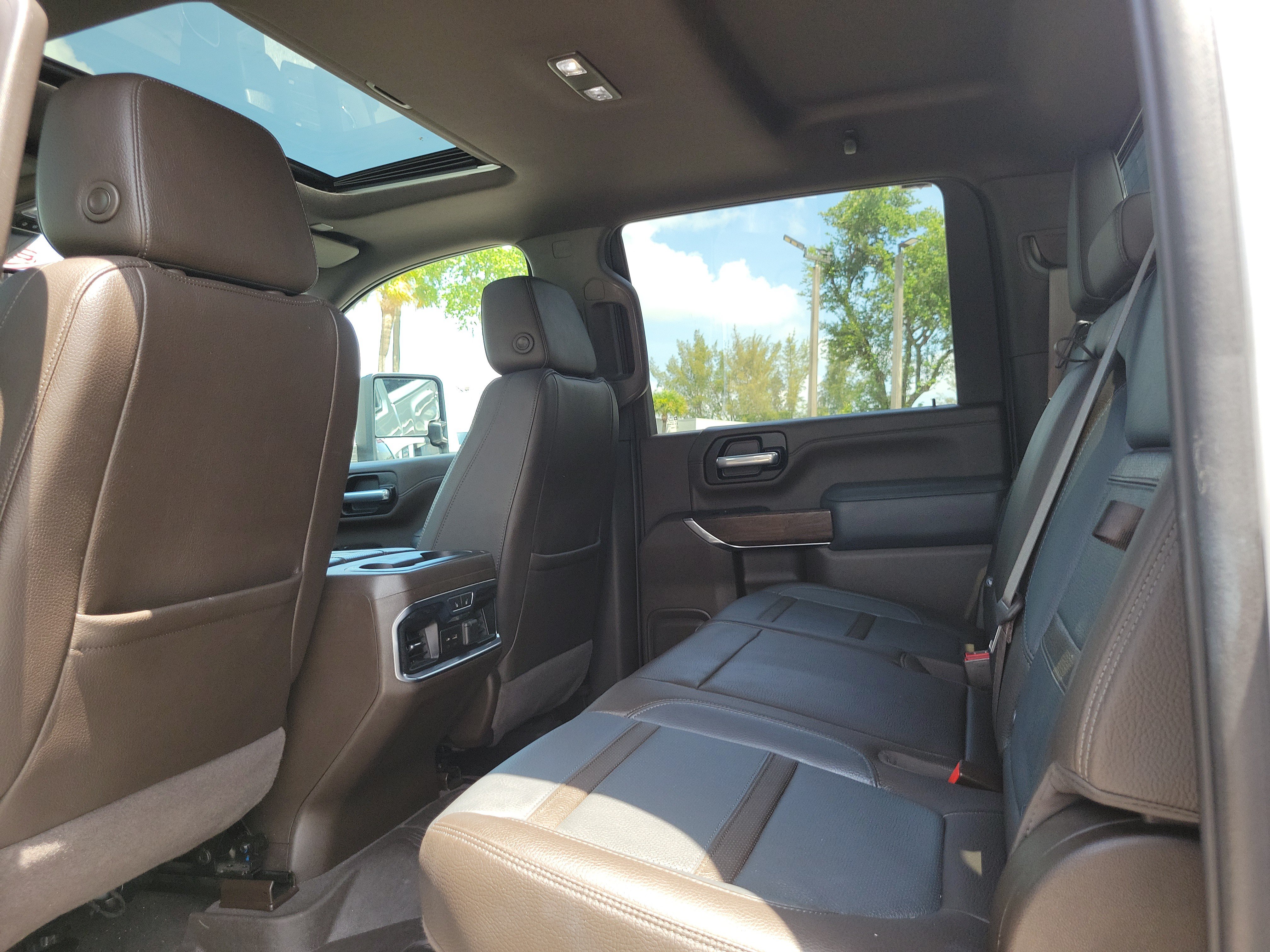 Used 2021 GMC Sierra 2500 Denali w/ Denali Ultimate Package AWD/4WD image 13
