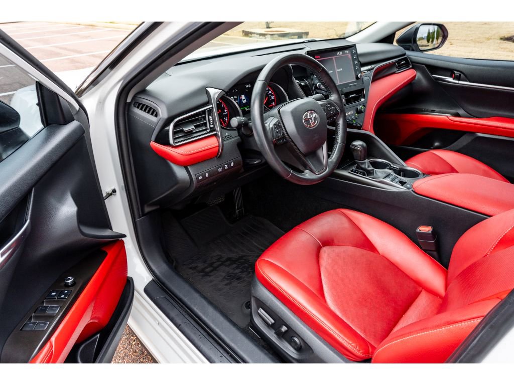 Used 2022 Toyota Camry XSE image 10