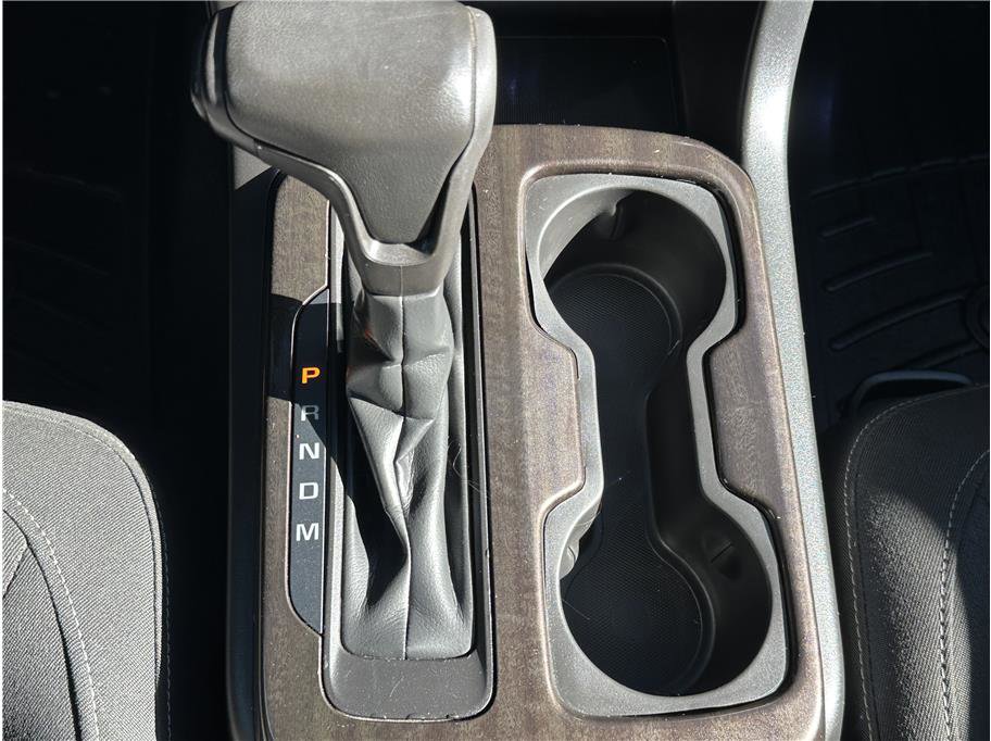 Used 2015 GMC Canyon SLE image 24