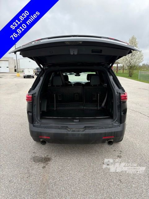 Used 2023 Chevrolet Traverse RS w/ LPO, Floor Liner Package AWD/4WD image 6