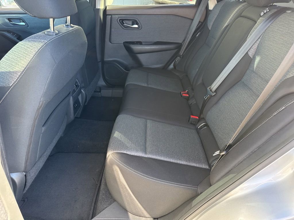 Used 2022 Nissan Rogue SV image 24