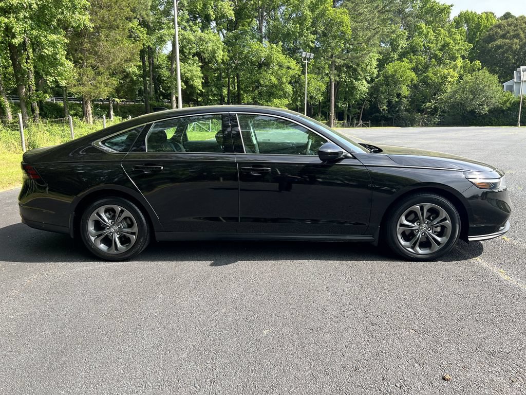 Used 2024 Honda Accord EX image 2