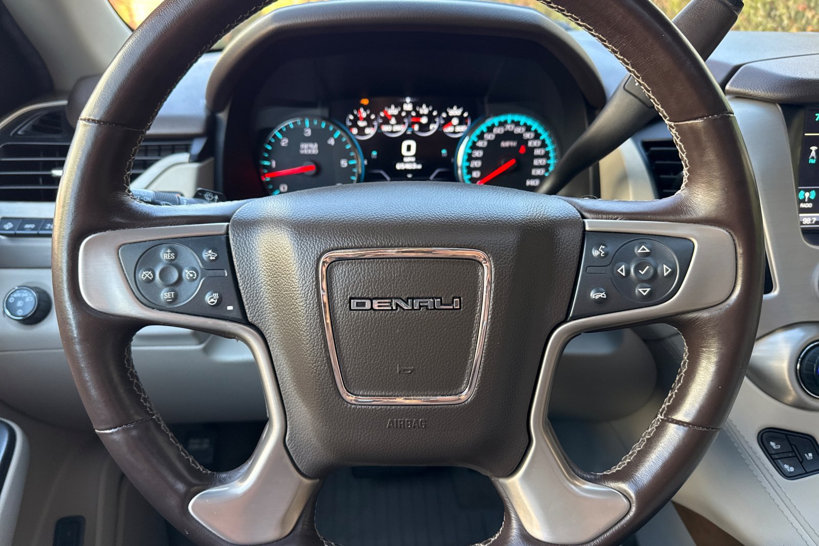 Used 2019 GMC Yukon Denali w/ Denali Ultimate Package AWD/4WD image 31