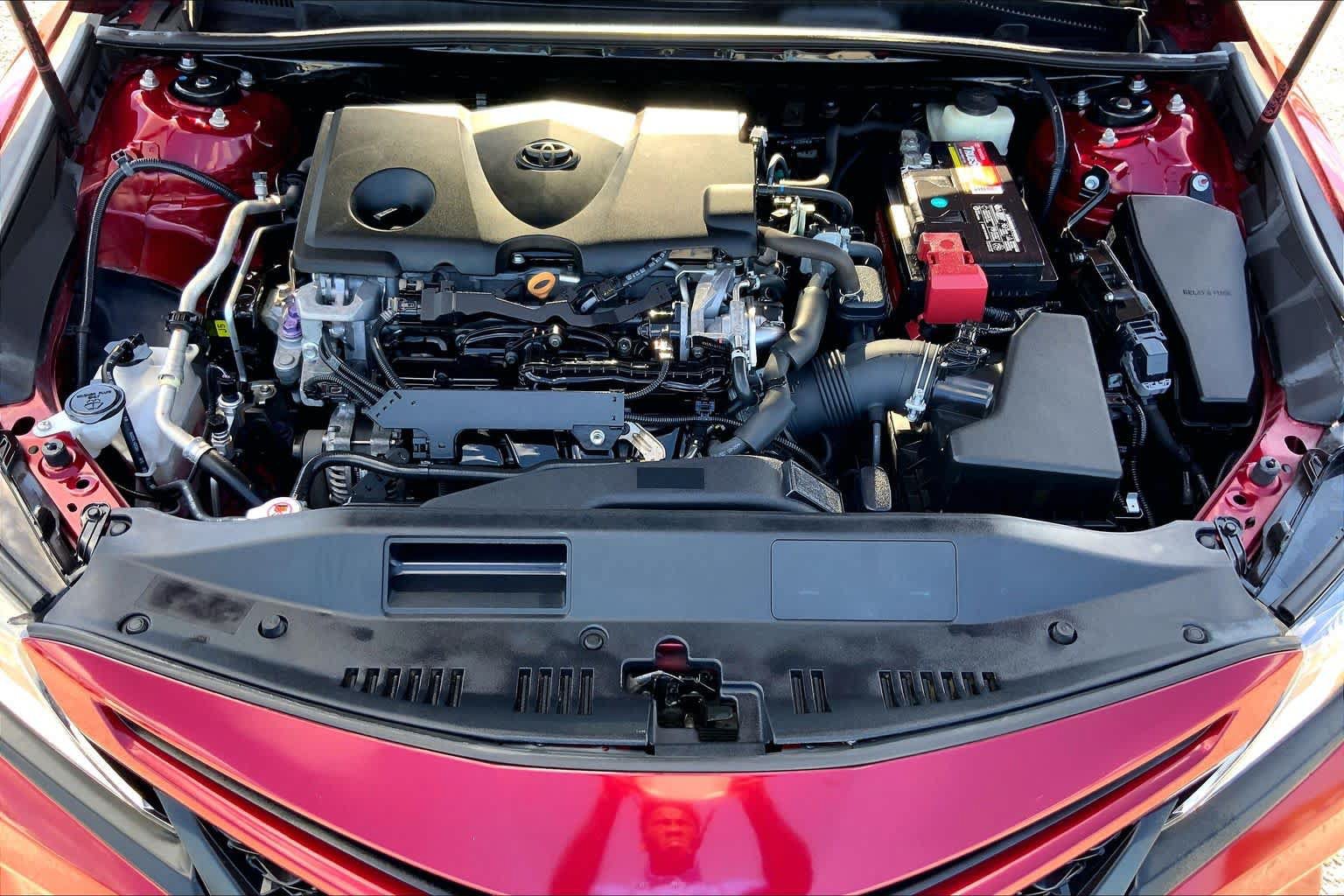 Used 2018 Toyota Camry SE w/ Moonroof Package FWD image 31