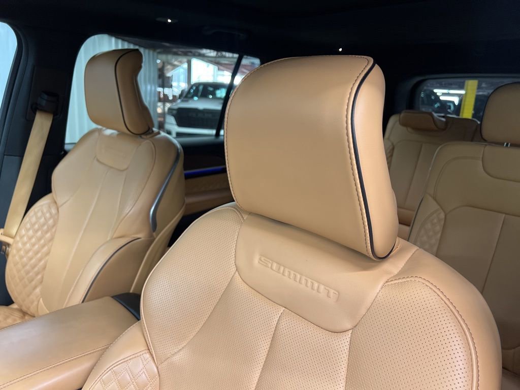 Used 2024 Jeep Grand Cherokee L Summit w/ High Altitude Package image 16