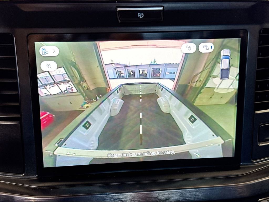 Used 2025 Ford F350 Lariat AWD/4WD image 27