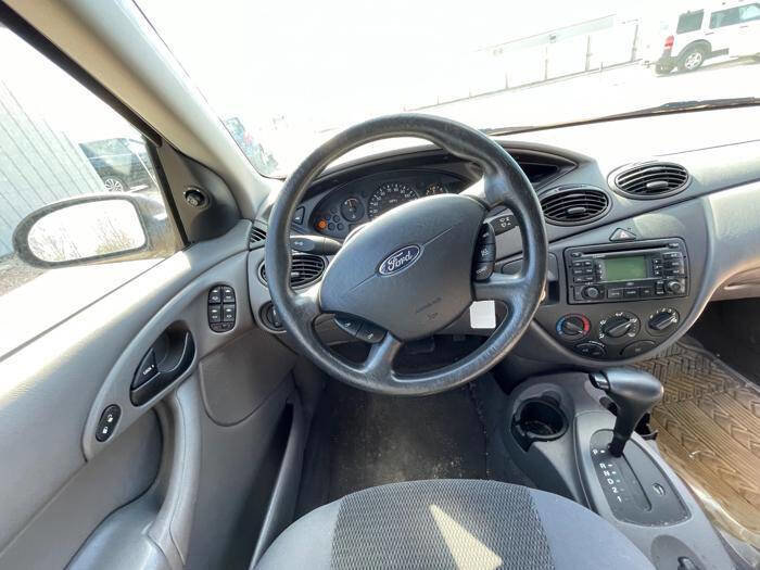 Used 2004 Ford Focus SE image 33