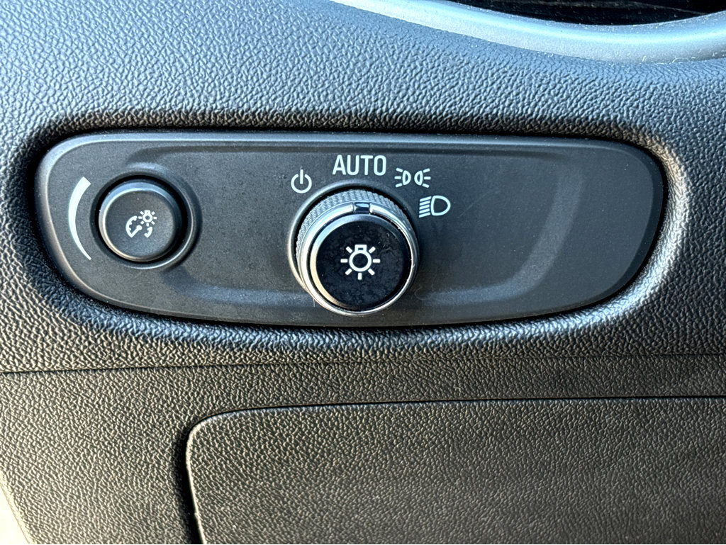 Used 2023 Chevrolet Malibu LT image 12