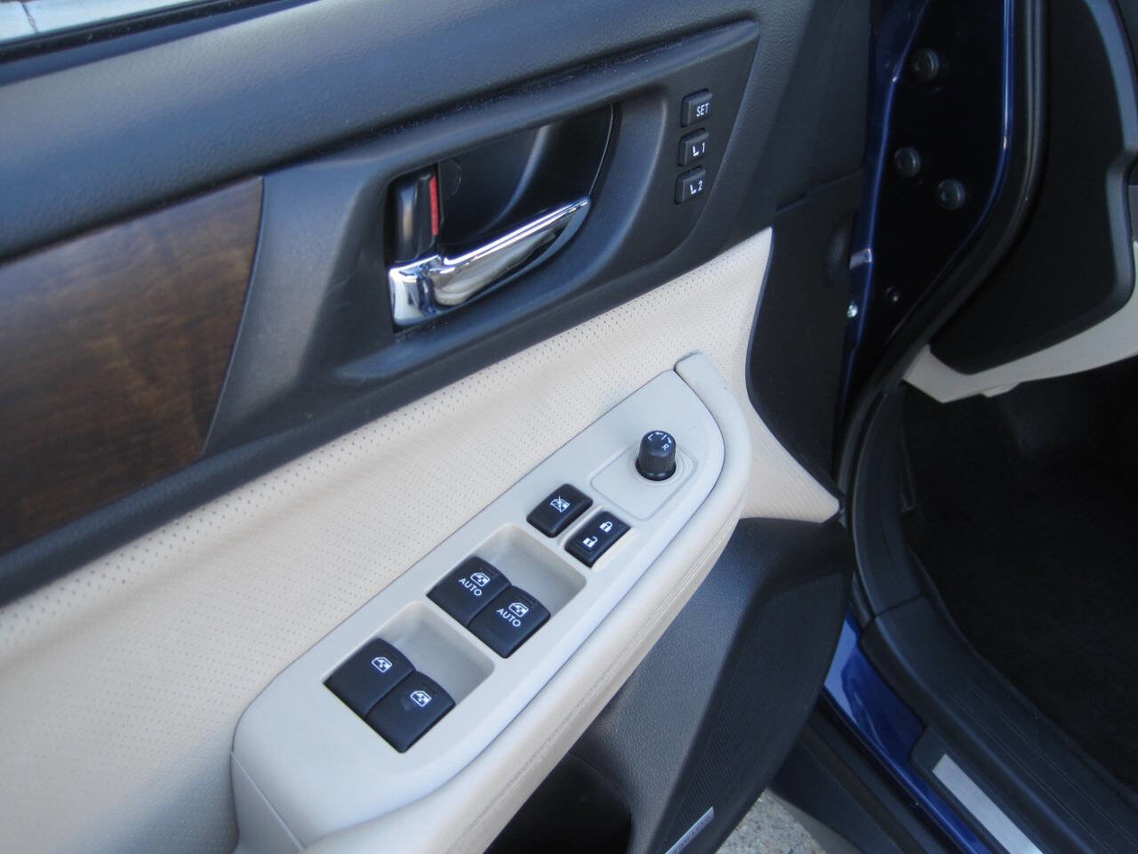 Used 2015 Subaru Outback 2.5i Limited image 26