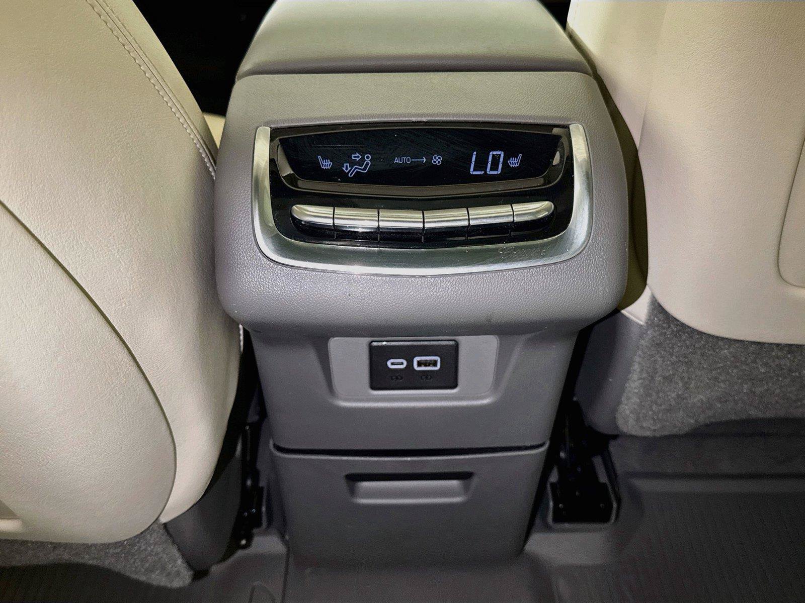 Used 2024 Cadillac XT6 Premium Luxury w/ Technology Package FWD image 25