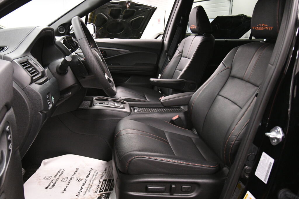 Used 2023 Honda Passport TrailSport image 9