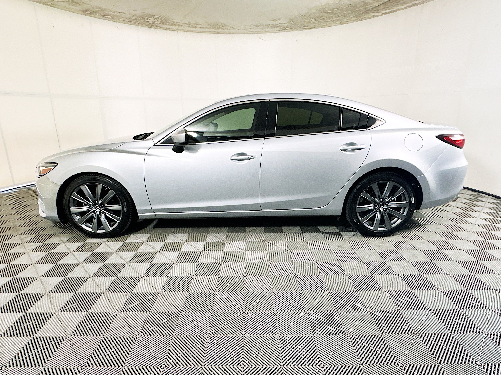 Used 2018 MAZDA MAZDA6 Grand Touring FWD image 6