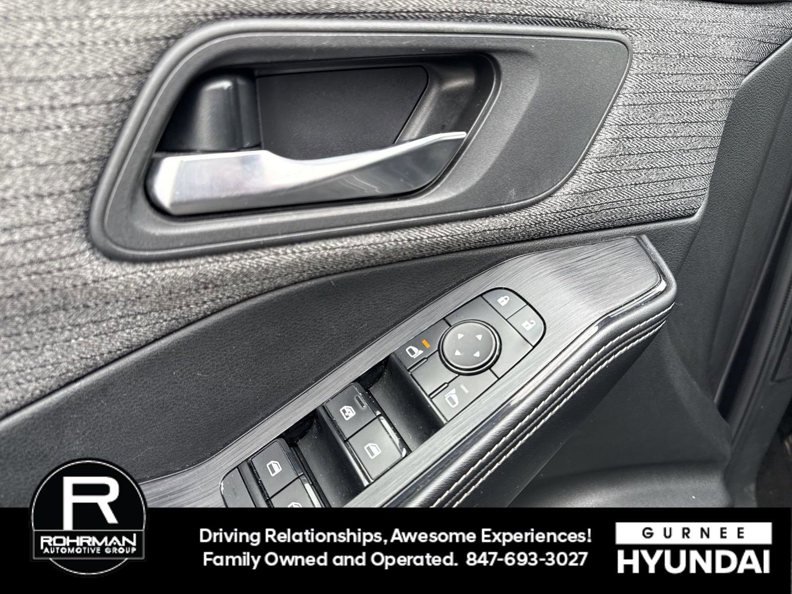 Used 2023 Nissan Rogue SV image 11