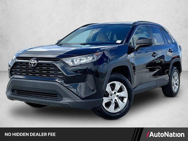 Used 2021 Toyota RAV4 LE FWD image 1